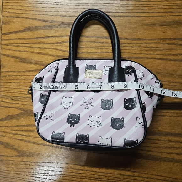 Betsey Johnson Kitty Print Purse - Picture 12 of 15